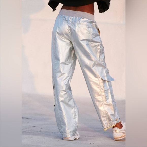 NWOT FP Movement Mesmerize Me Shine Pants - Picture 3 of 12